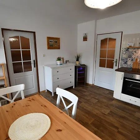 Nad Zlatým Potokem Apartmán